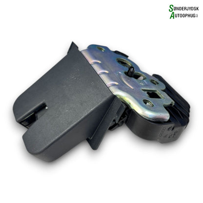 Skoda Fabia Dørlås Med OEM Nr. 8R0827505A Fra Skoda Ophugger