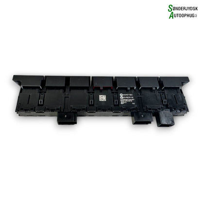 Skoda Fabia Kontakt Katastrofe Med OEM Nr. 6V0927132C Fra Skoda Ophugger