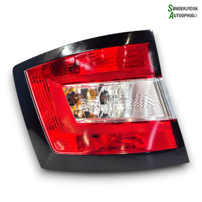 Skoda Fabia Baglygte Med OEM Nr. 6V9945095 Fra Skoda Ophugger