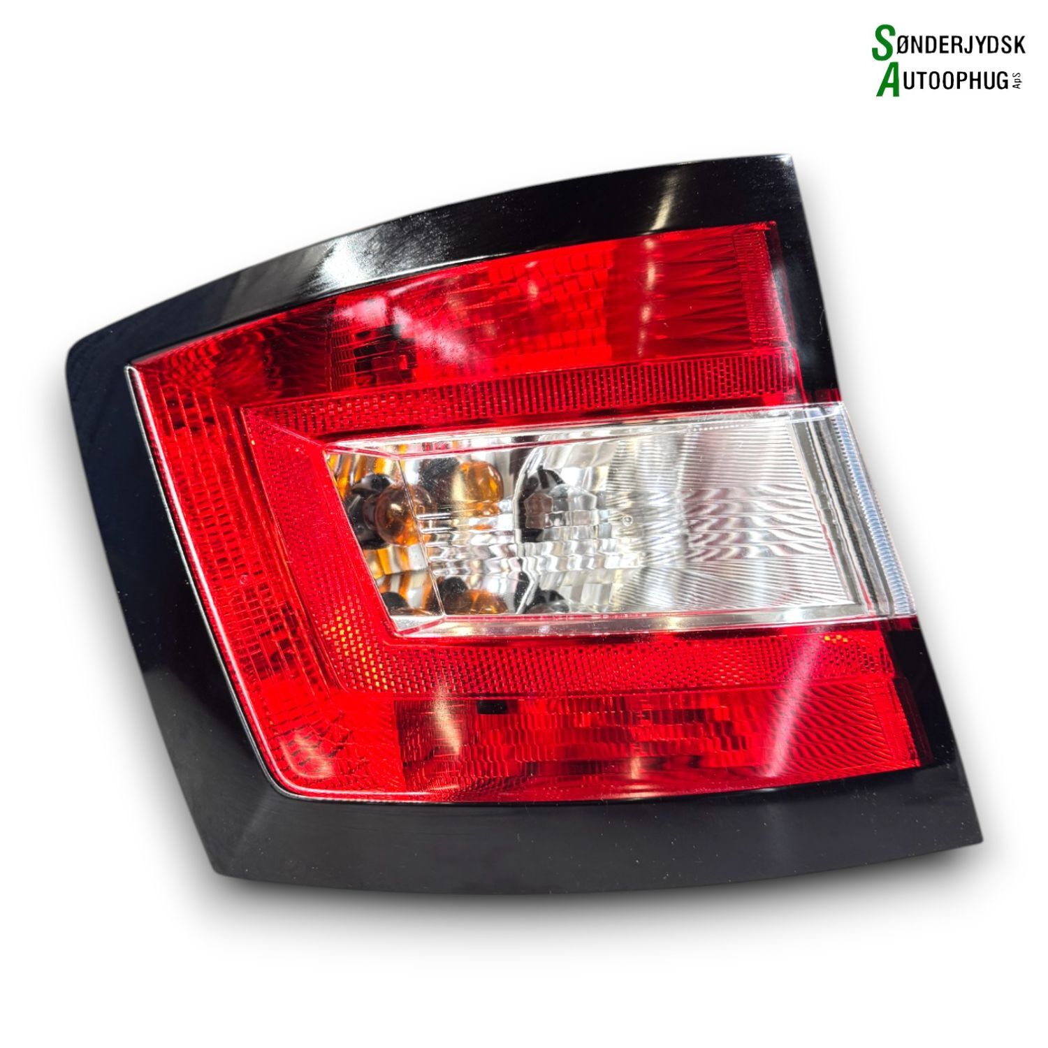 Skoda Fabia Baglygte Med OEM Nr. 6V9945111 Fra Skoda Ophugger