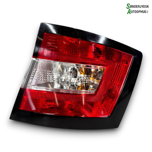 Skoda Fabia Baglygte Med OEM Nr. 6V9945112 Fra Skoda Ophugger