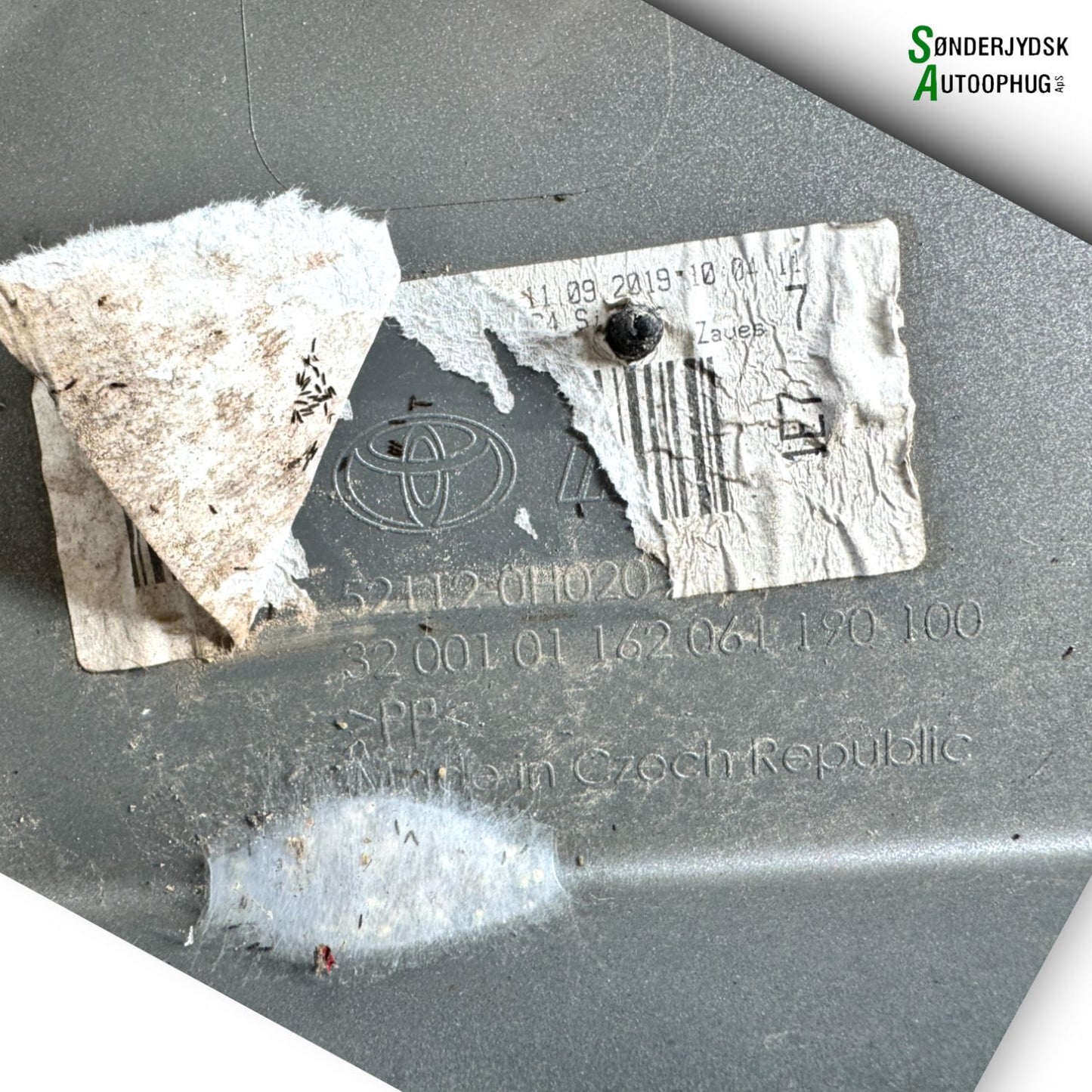 Toyota Aygo Forkofanger Rå Med OEM Nr. 521120H900 Fra Toyota Ophugger