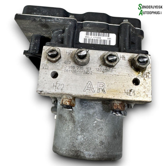 Opel Corsa D Abs Pumpe Med OEM Nr. 265950402 Fra Opel Ophugger