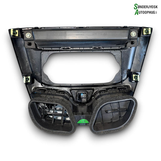Opel Karl Radioforplade Med OEM Nr. 94540419 Fra Opel Ophugger