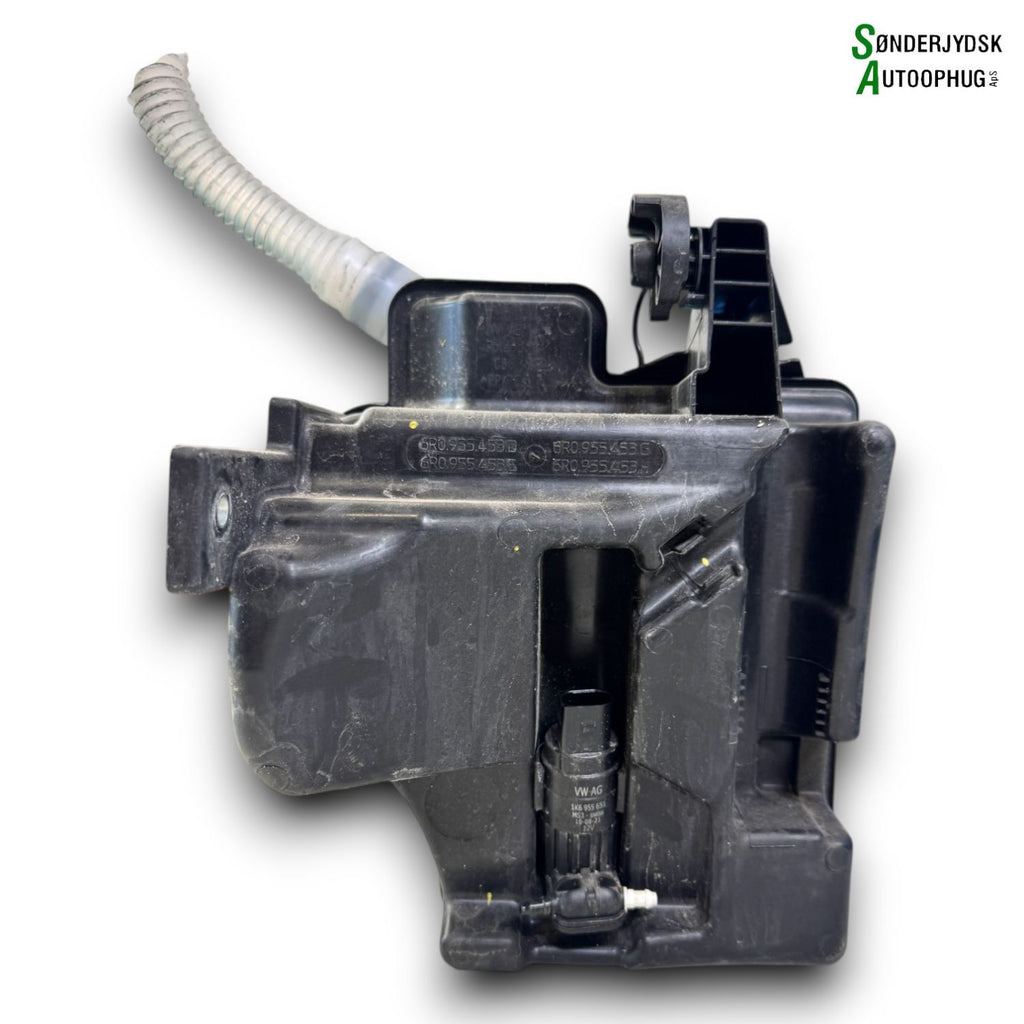 Skoda Fabia Sprinkler M/Motor Med OEM Nr. 6V0955449 Fra Skoda Ophugger