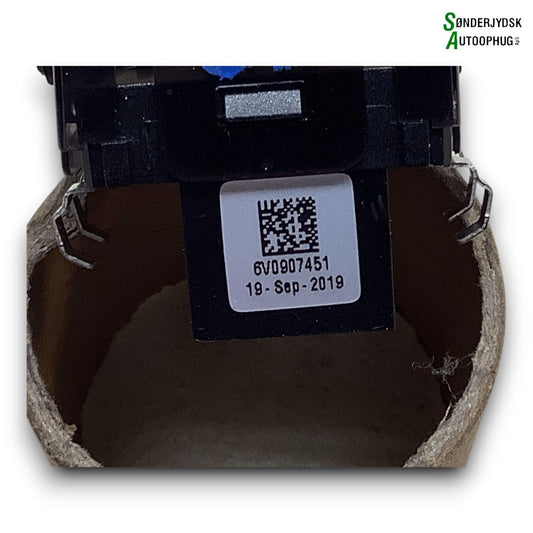 Skoda Fabia Elektriske Dele Div Med OEM Nr. 6V0907451 Fra Skoda Ophugger