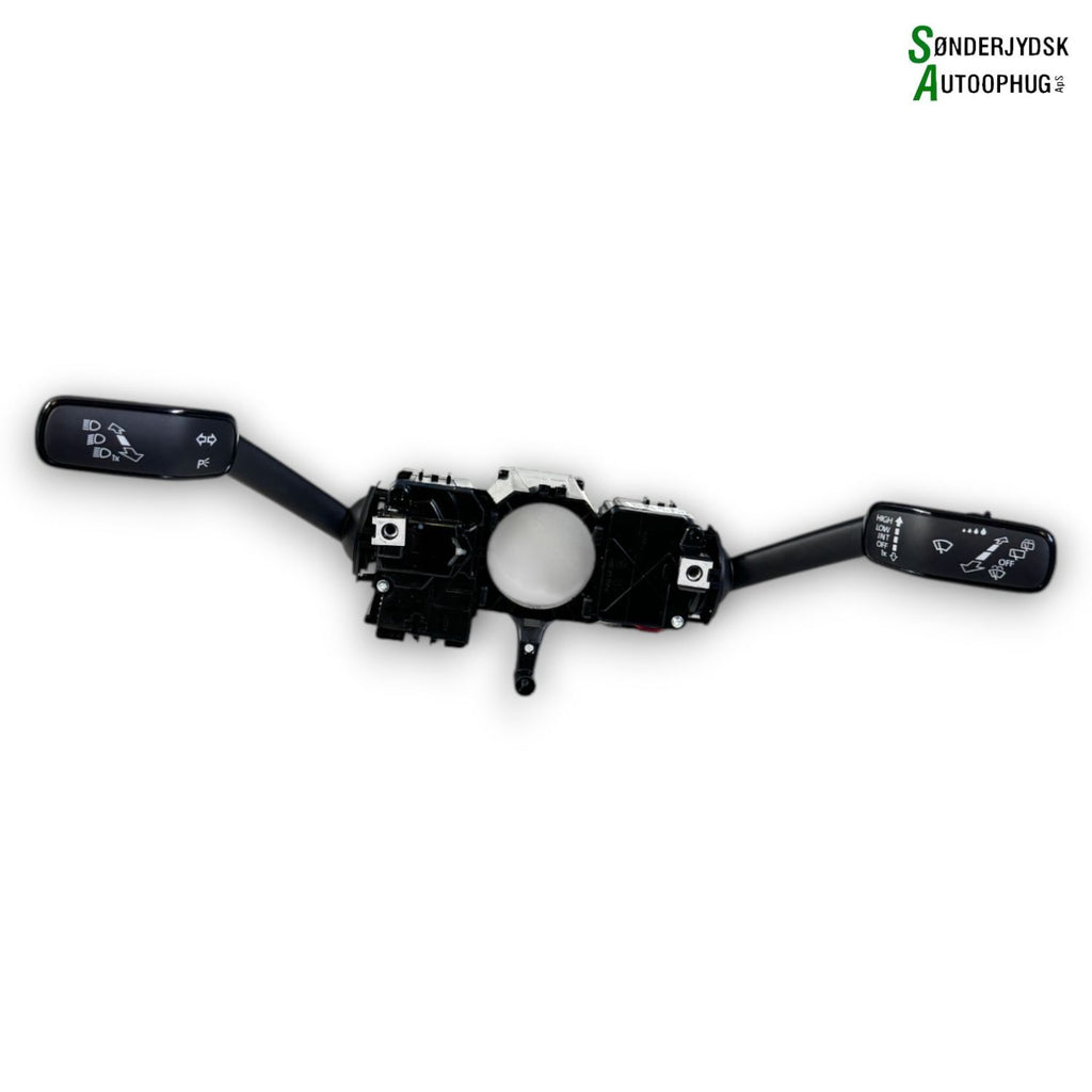 VW Polo Aw Kontakt Combi Med OEM Nr. 2Q0953502 Fra VW Ophugger