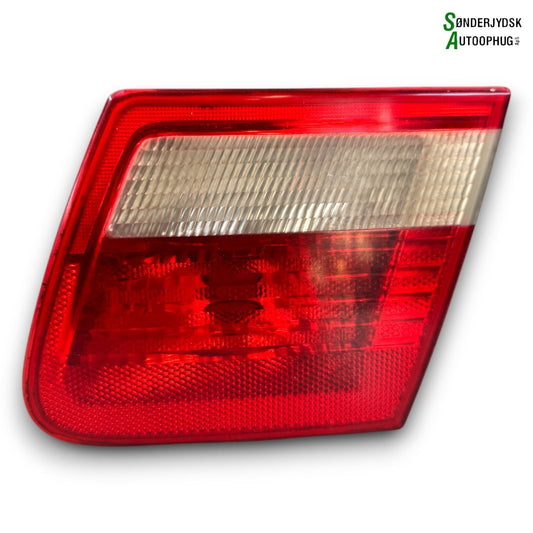 BMW 3-Serie E46 Baglygte Med OEM Nr. 63218368760 Fra BMW Ophugger