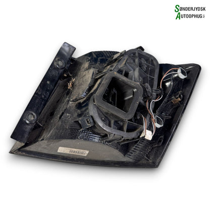 Skoda Fabia Baglygte Med OEM Nr. 6V9945111 Fra Skoda Ophugger