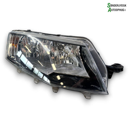 Skoda Octavia Forlygte Med OEM Nr. 5E1941018 Fra Skoda Ophugger