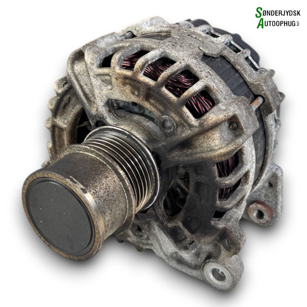Skoda Octavia Generator Med OEM Nr. 04C903023T Fra Skoda Ophugger