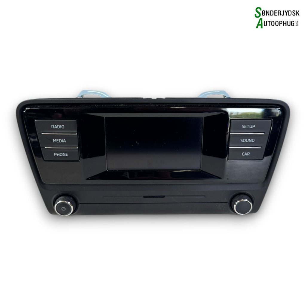 Skoda Octavia Radio, Multi Display Med OEM Nr. 5E0035871A Fra Skoda Ophugger