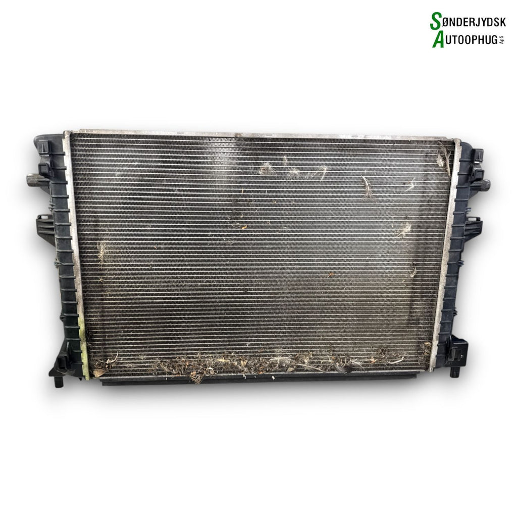 Skoda Octavia Køler Med OEM Nr. 5Q0121251HS Fra Skoda Ophugger