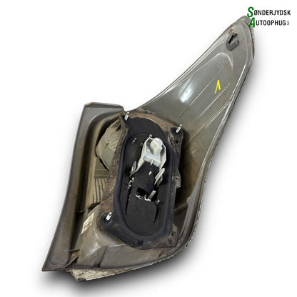 Toyota Verso Baglygte Med OEM Nr. 815610F130 Fra Toyota Ophugger