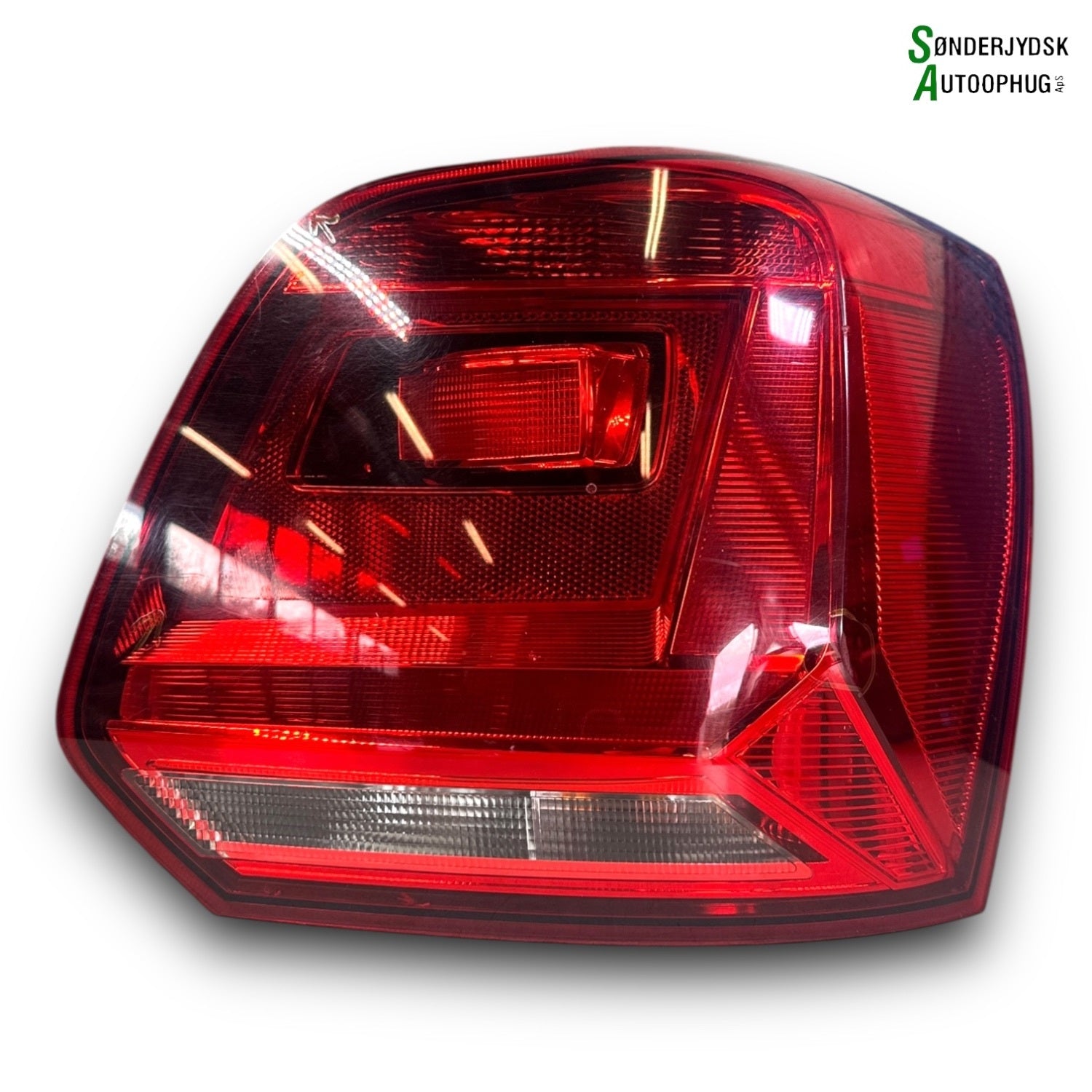 VW Polo 6C Baglygte Med OEM Nr. 6C0945096F Fra VW Ophugger