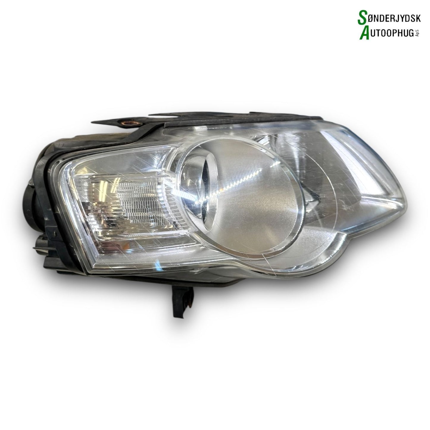 VW Passat 3C Forlygte Med OEM Nr. 3C0941006AA Fra VW Ophugger