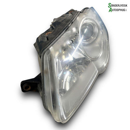 VW Passat 3C Forlygte Med OEM Nr. 3C0941005AA Fra VW Ophugger