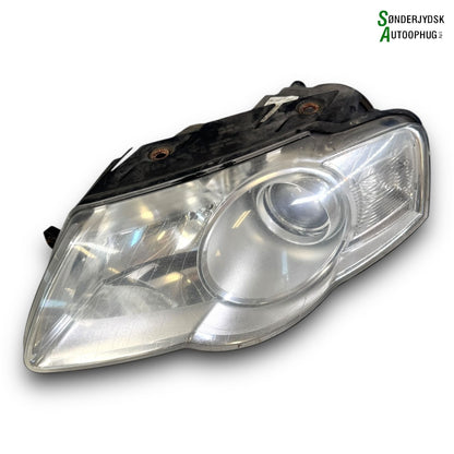 VW Passat 3C Forlygte Med OEM Nr. 3C0941005AA Fra VW Ophugger