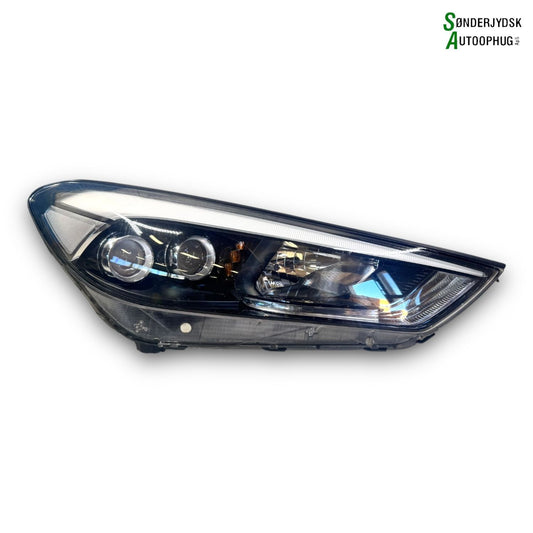 Hyundai Tucson Forlygte Med OEM Nr. 92102D7200 Fra Hyundai Ophugger