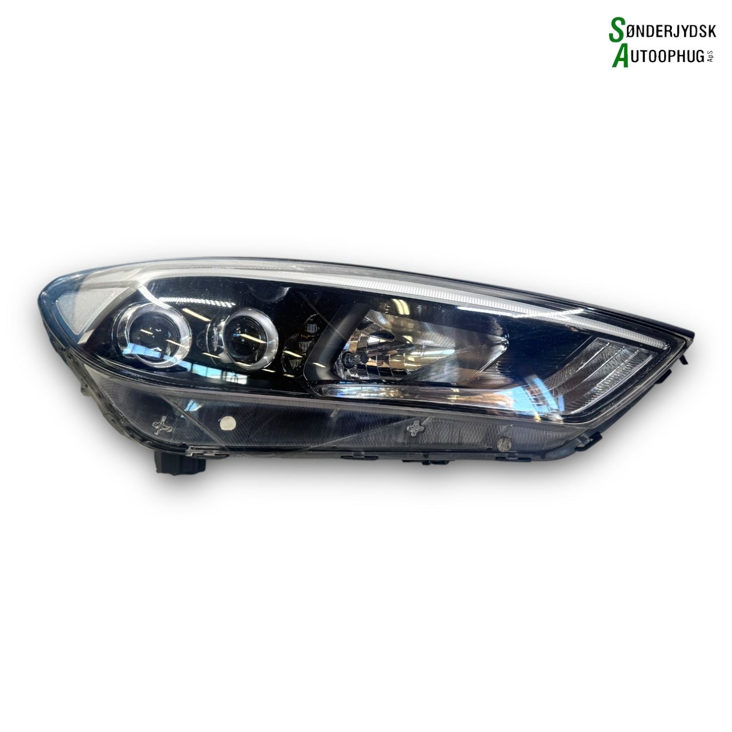Hyundai Tucson Forlygte Med OEM Nr. 92102D7200 Fra Hyundai Ophugger