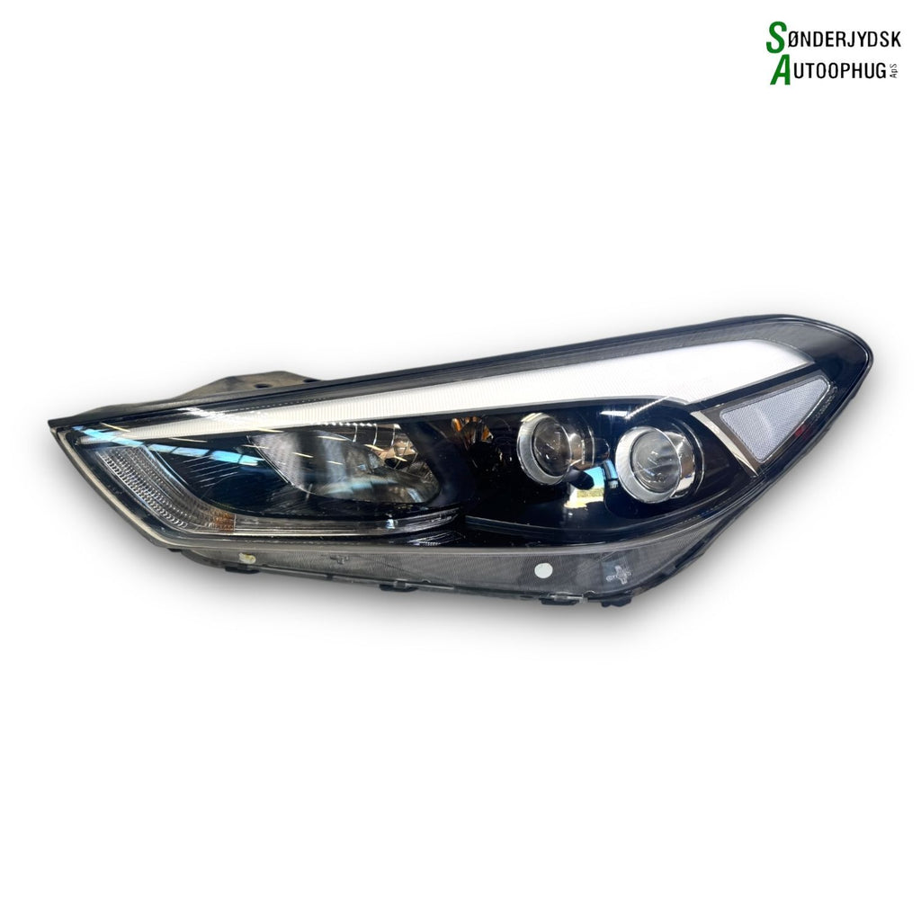 Hyundai Tucson Forlygte Med OEM Nr. 92101D7200 Fra Hyundai Ophugger