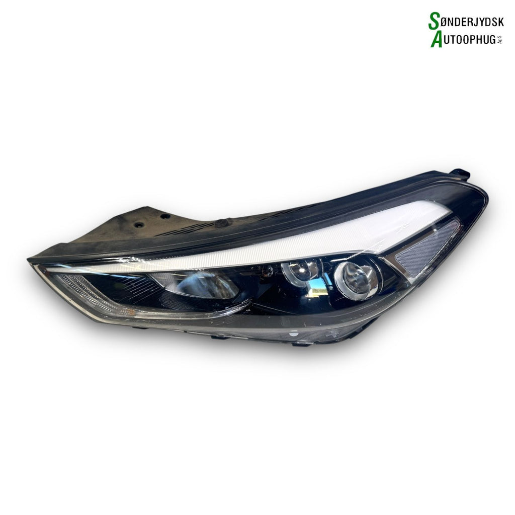 Hyundai Tucson Forlygte Med OEM Nr. 92101D7200 Fra Hyundai Ophugger
