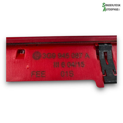 VW Passat 3G Bremselys Med OEM Nr. 3G9945087E Fra VW Ophugger