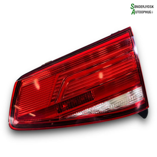 VW Passat 3G Baglygte Med OEM Nr. 3G9945094E Fra VW Ophugger