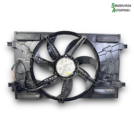 VW Passat 3G Kølerblæser El Med OEM Nr. 5Q0121203CP Fra VW Ophugger
