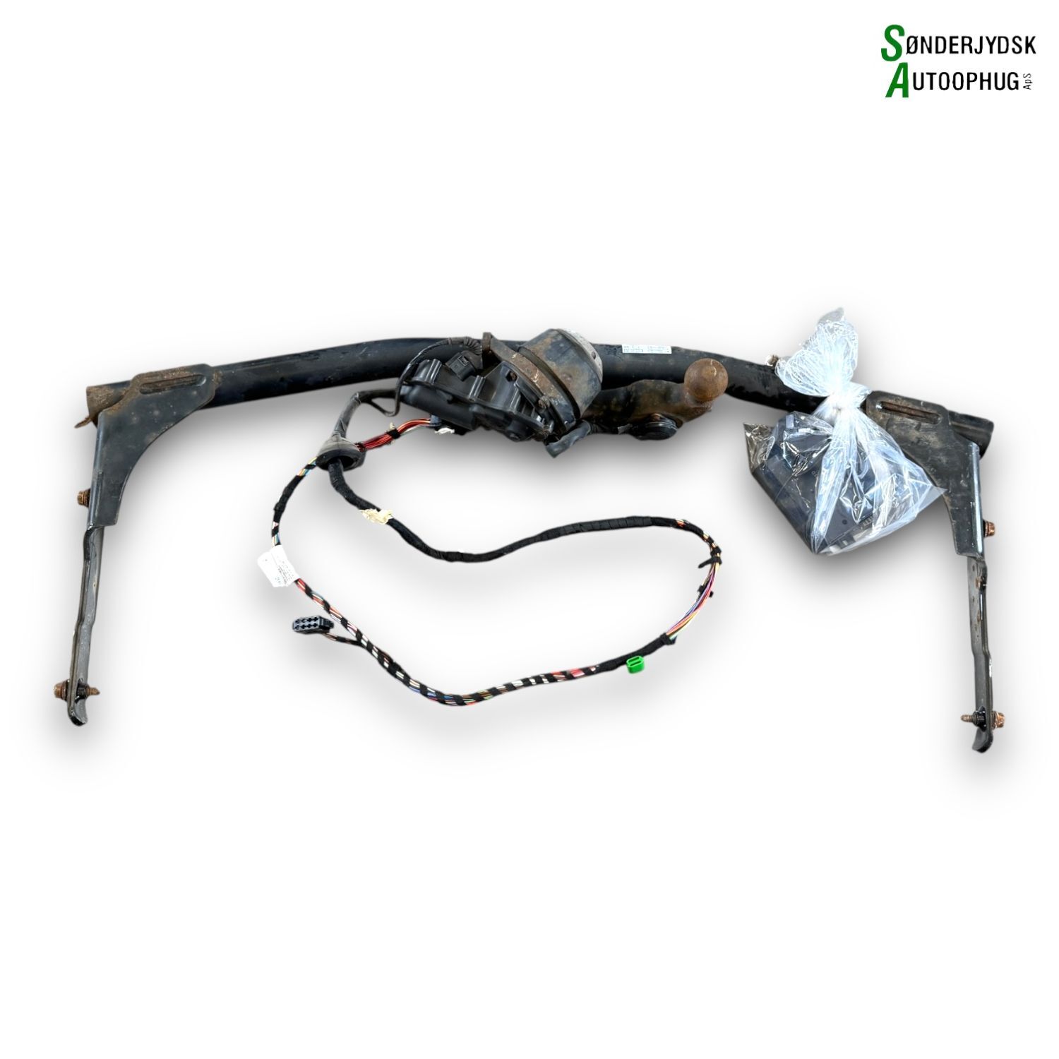 VW Passat 3G Anhængertræk, Aftagel Med OEM Nr. 5Q0907383D Fra VW Ophugger