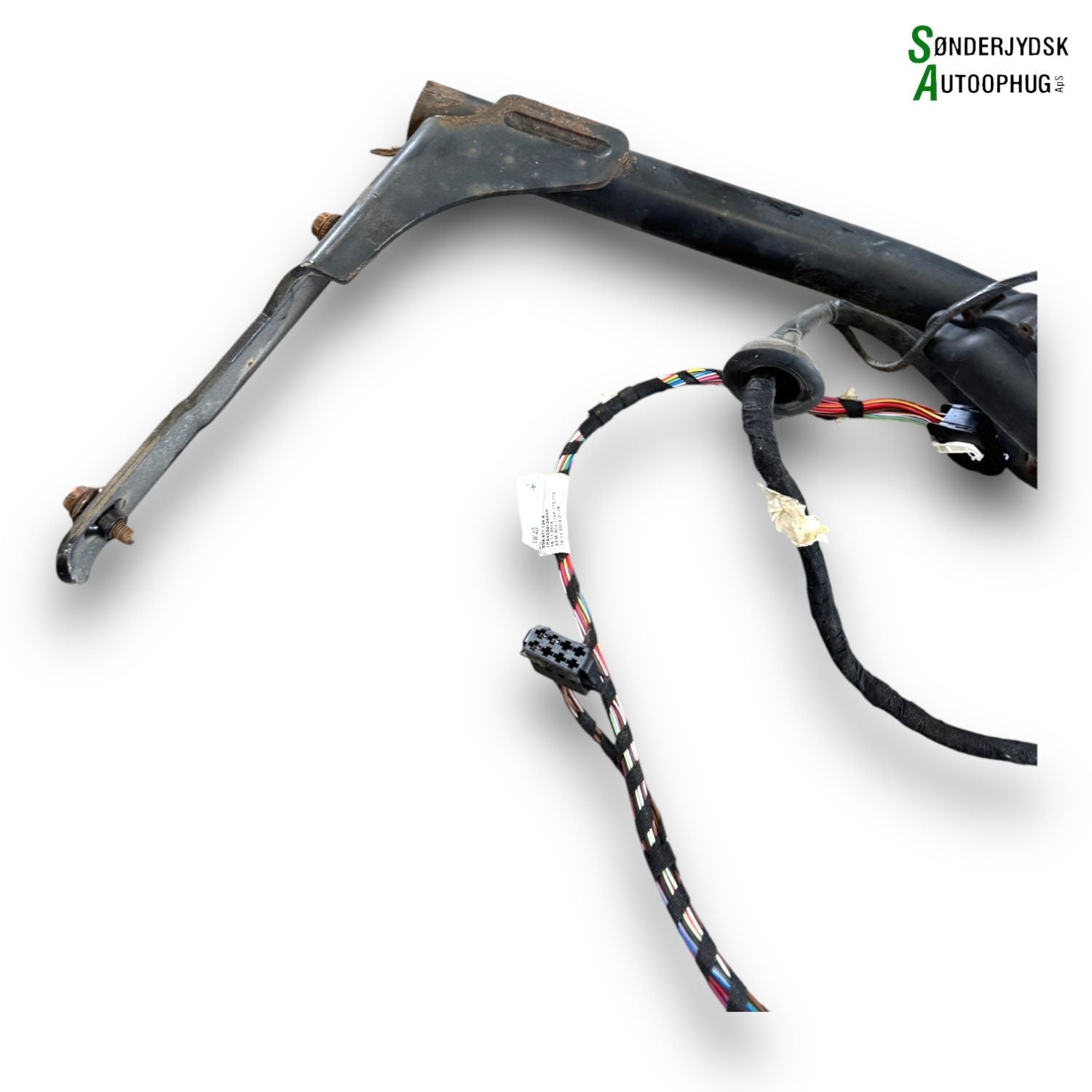 VW Passat 3G Anhængertræk, Aftagel Med OEM Nr. 3G9803881C Fra VW Ophugger