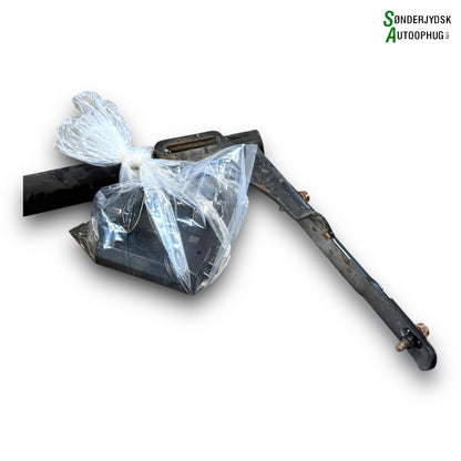 VW Passat 3G Anhængertræk, Aftagel Med OEM Nr. 3G9803881C Fra VW Ophugger