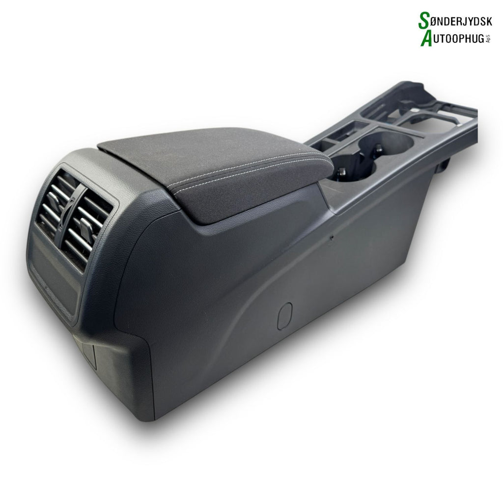 VW Passat 3G Armlæn Med OEM Nr. 3G1863241A Fra VW Ophugger