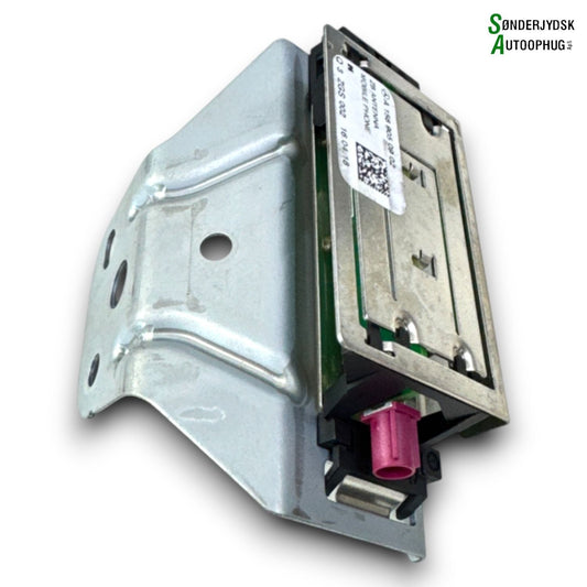 Mercedes-Benz Mercedes A W177 Antenne Med OEM Nr. A1569050902 Fra Mercedes-Benz Ophugger