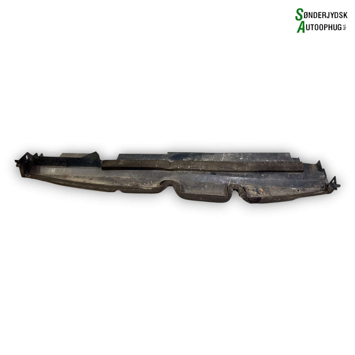 Nissan Qashqai Front, Løsdele Med OEM Nr. 215794EJ1A Fra Nissan Ophugger