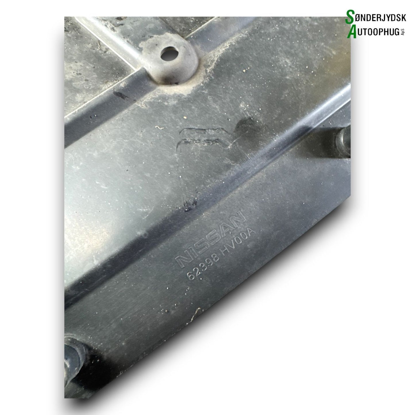 Nissan Qashqai Front, Løsdele Med OEM Nr. 62398HV00A Fra Nissan Ophugger