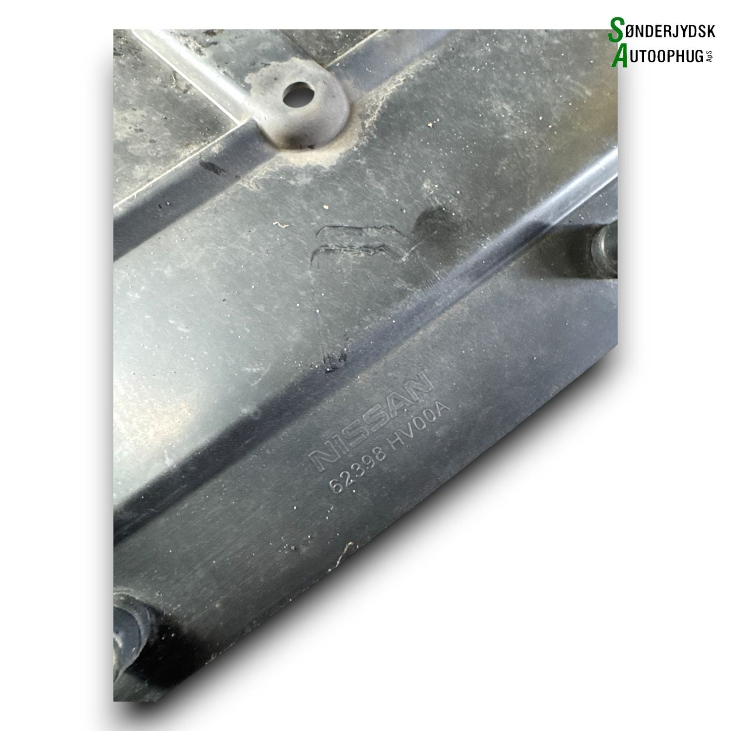Nissan Qashqai Front, Løsdele Med OEM Nr. 62398HV00A Fra Nissan Ophugger