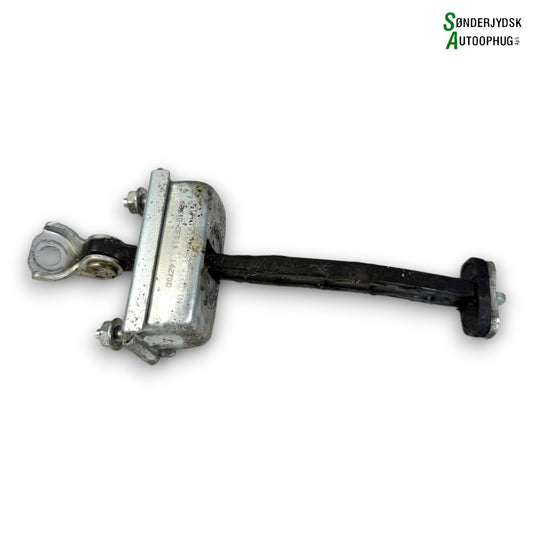 Toyota Verso Dørstop Med OEM Nr. 686100F011 Fra Toyota Ophugger