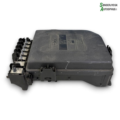 Opel Astra K Sikringsboks Med OEM Nr. 39216535 Fra Opel Ophugger