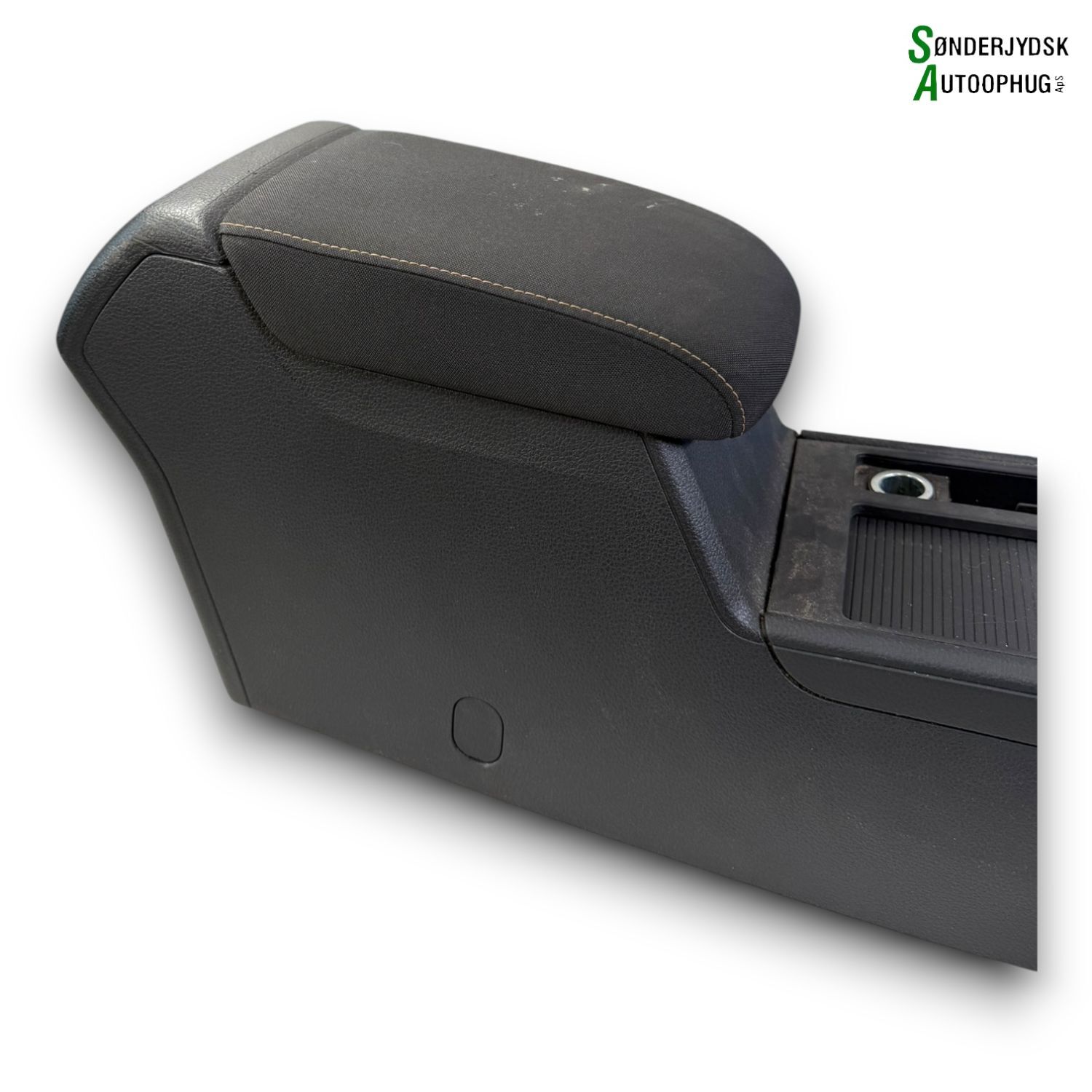 VW Golf 7 AU Armlæn Med OEM Nr. 5G1864263BE Fra VW Ophugger