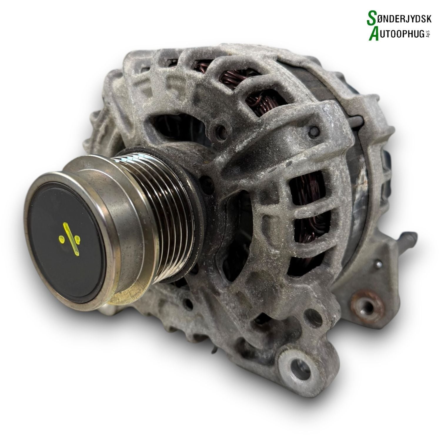 VW Polo 6C Generator Med OEM Nr. 04B903023D Fra VW Ophugger