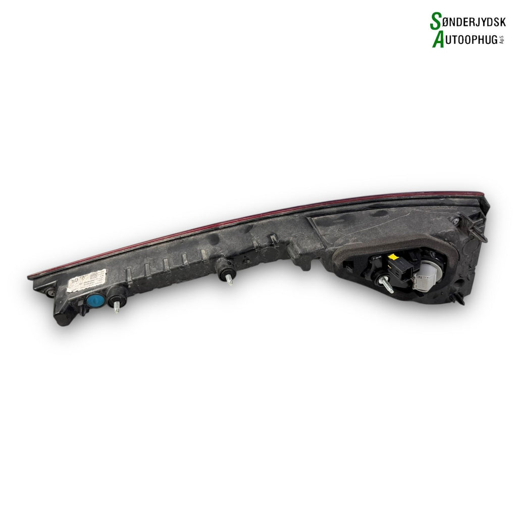 Renault Megane 4 Baglygte Med OEM Nr. 265559648R Fra Renault Ophugger
