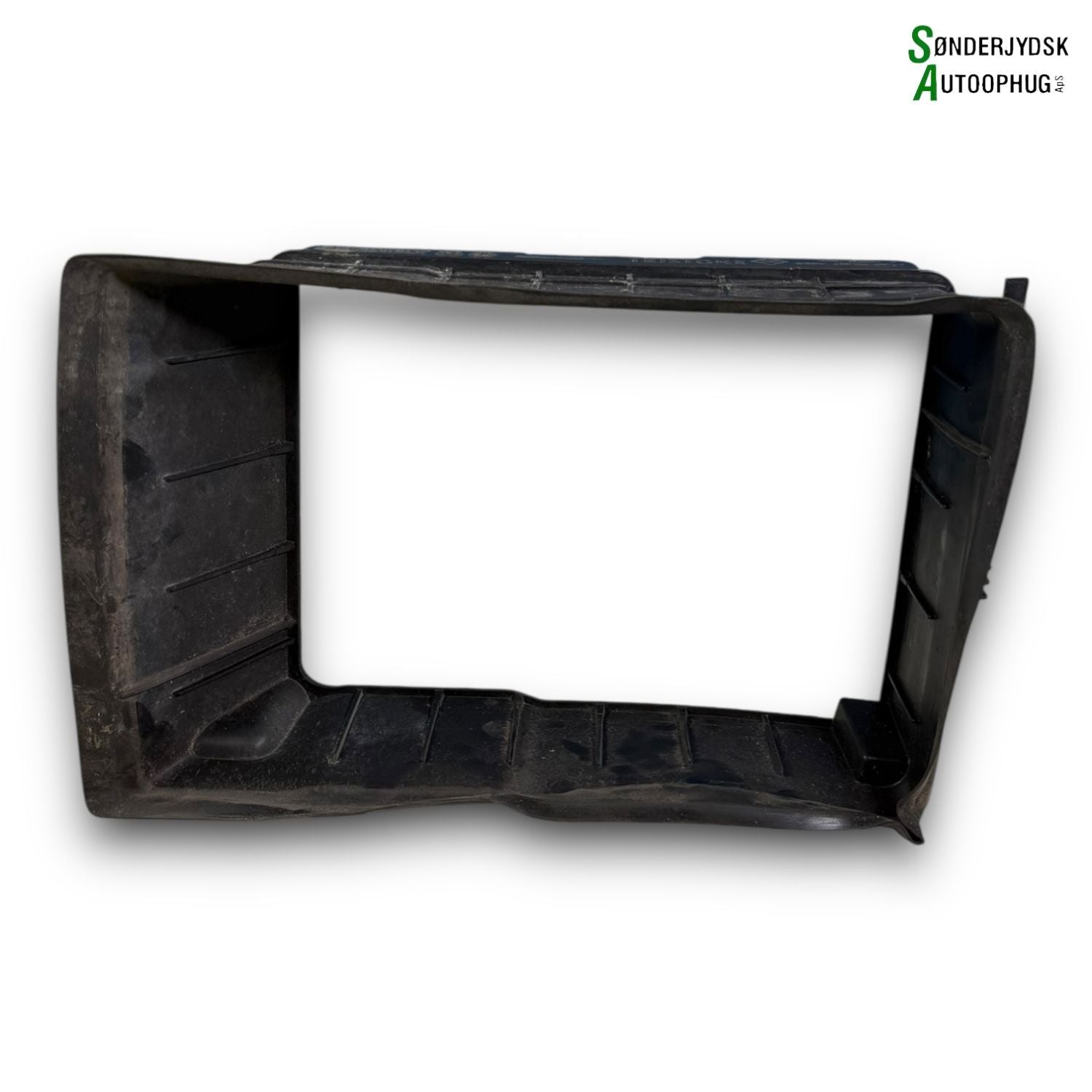 Renault Megane 4 Luftindtag For Med OEM Nr. 215584068R Fra Renault Ophugger