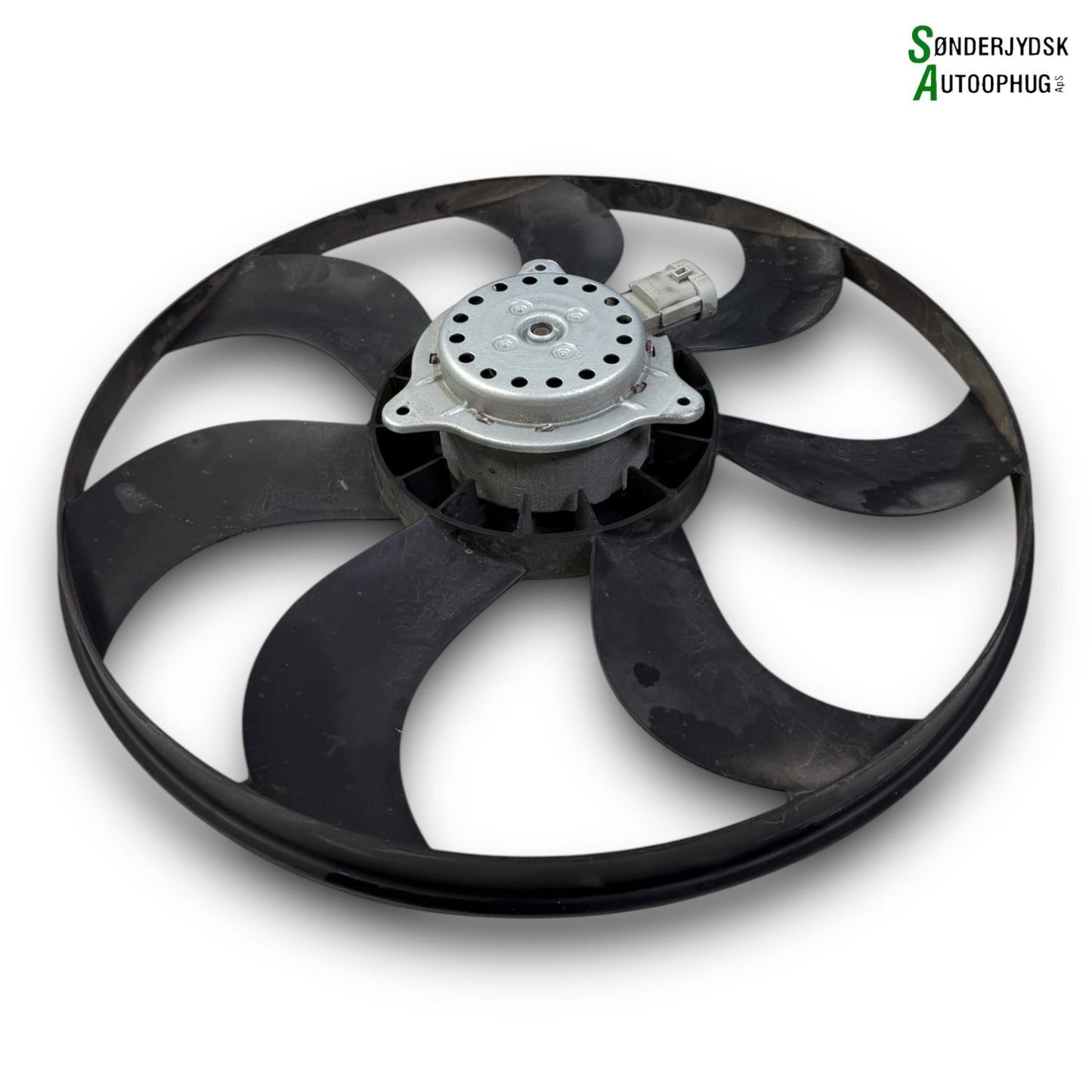 Renault Megane 4 Kølerblæser El Med OEM Nr. 214819674R Fra Renault Ophugger