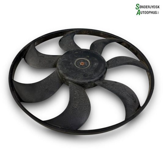 Renault Megane 4 Kølerblæser El Med OEM Nr. 214819674R Fra Renault Ophugger