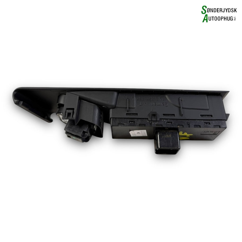 VW Passat 3C Kontakt Rudehejs Med OEM Nr. 1K4959857CREH Fra VW Ophugger