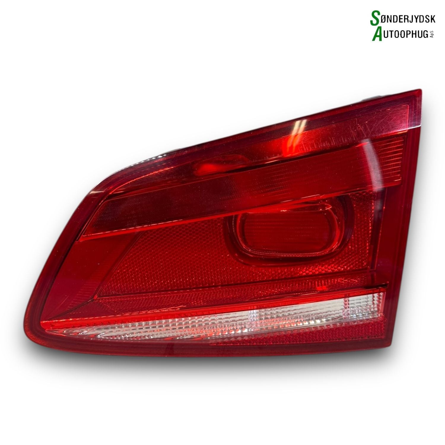 VW Passat 3C Baglygte Med OEM Nr. 3AF945094R Fra VW Ophugger