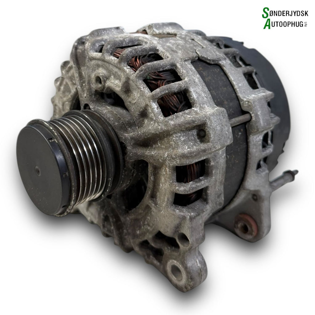 VW Passat 3C Generator Med OEM Nr. 03L903024F Fra VW Ophugger