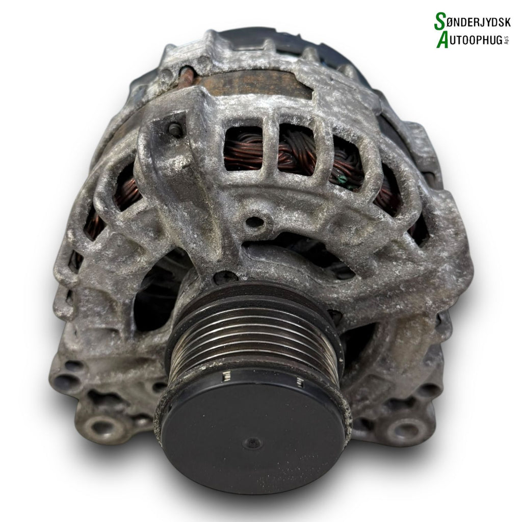 VW Passat 3C Generator Med OEM Nr. 1986A01048 Fra VW Ophugger