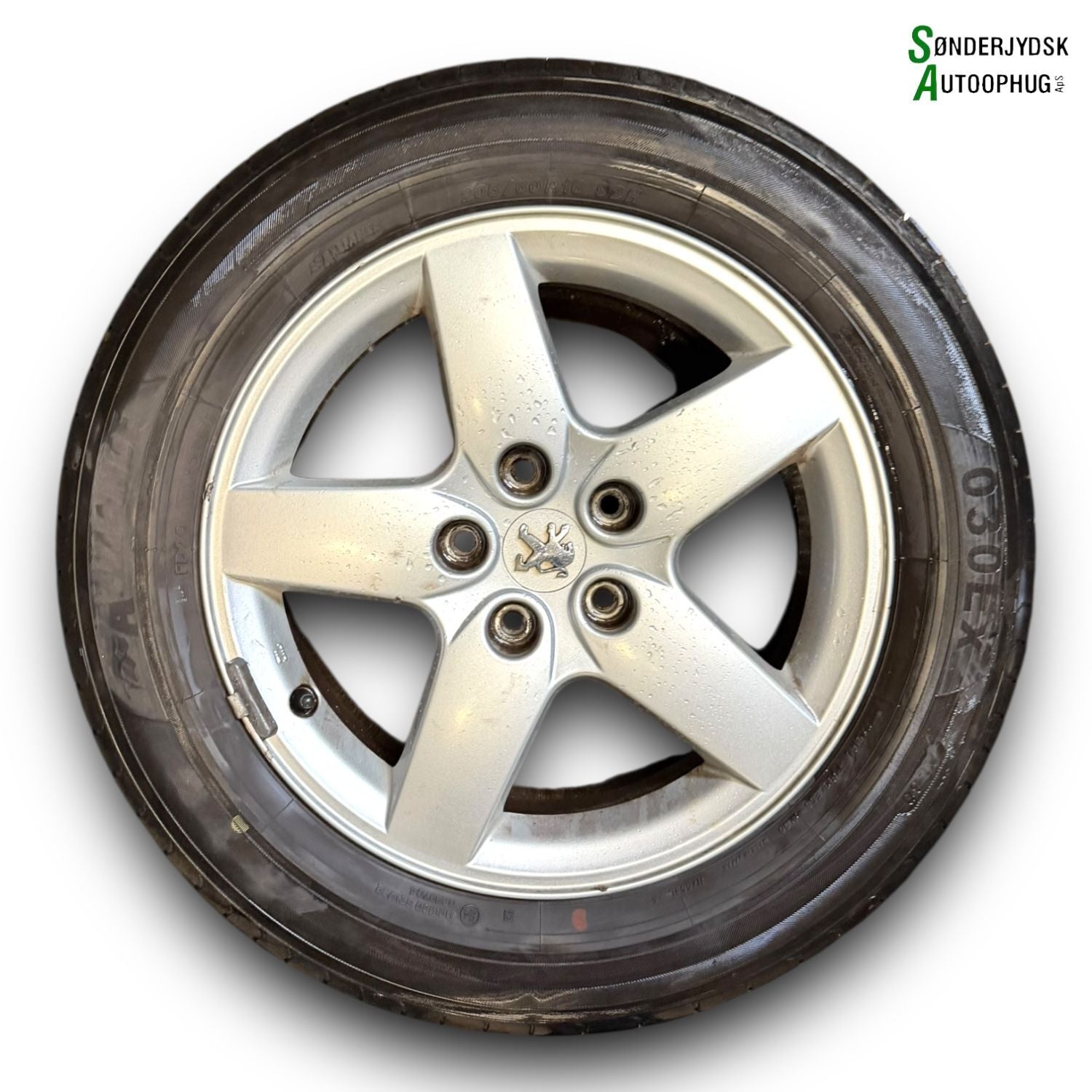 Peugeot 407 Fælge M/Sommerdæk Med OEM Nr. Ophugger Fra Peugeot Ophugger